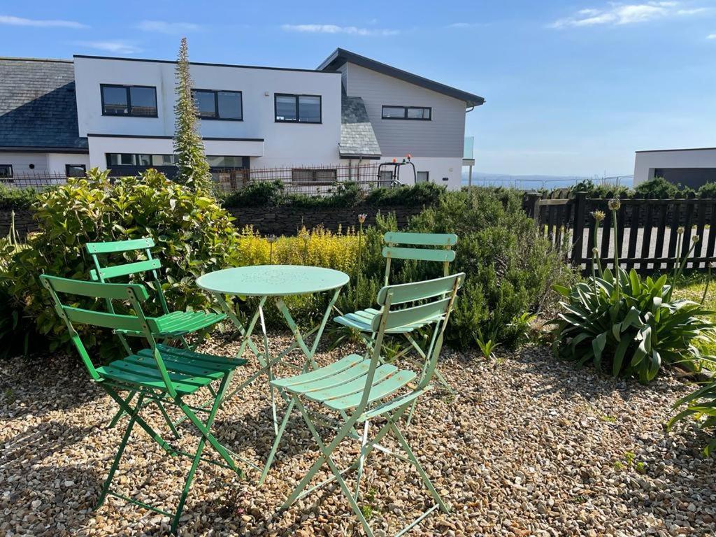 Baywatch Mawgan Porth Spacious Home Sleeps 9, Games Room, Parking & Garden Luaran gambar